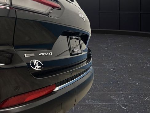 Used 2022 Jeep Grand Cherokee L Limited image 37