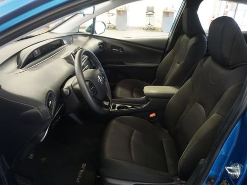 Certified 2019 Toyota Prius LE FWD image 15