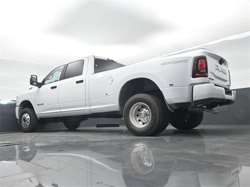 New 2026 RAM 3500 Big Horn image 44