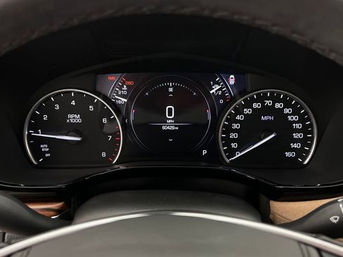 Used 2018 Cadillac XT5 Platinum w/ Driver Assist Package image 18