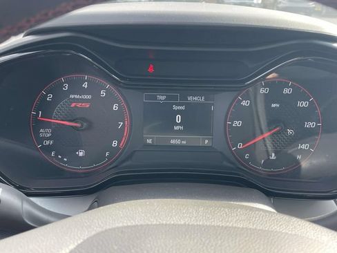 Used 2025 Chevrolet Trax RS w/ Driver Confidence Package FWD image 19