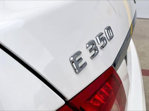 Used 2011 Mercedes-Benz E 350 Sedan image 27