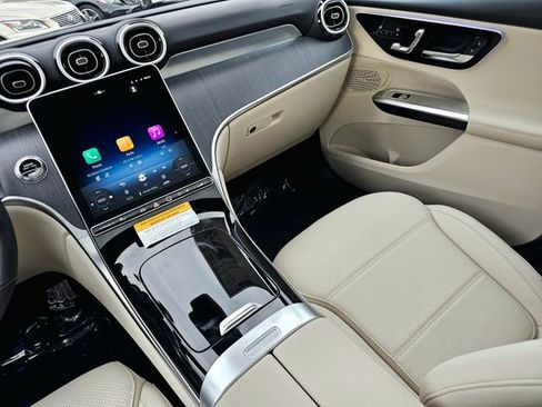 New 2026 Mercedes-Benz GLC 300 4MATIC image 32