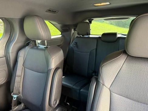 Used 2024 Toyota Sienna XSE w/ XSE Plus Package FWD image 13
