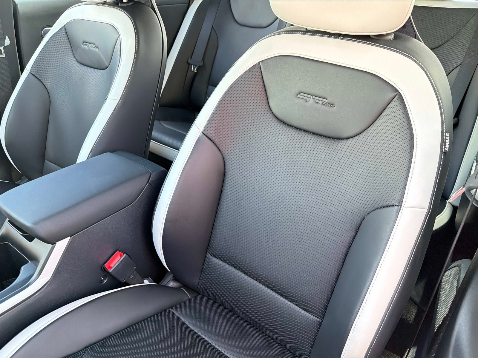 New 2026 Kia K4 GT-Line FWD image 16