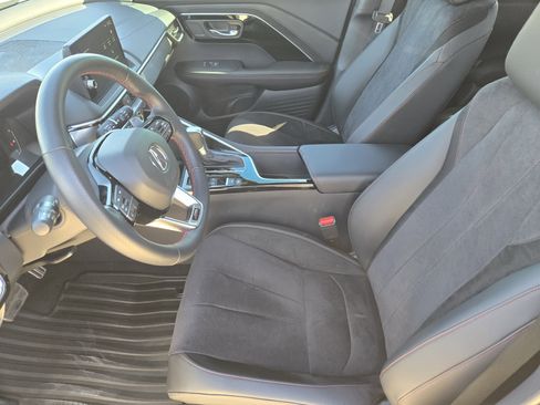 Certified 2025 Acura ADX A-Spec image 11