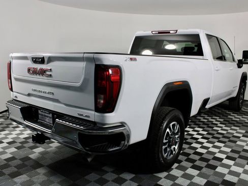Used 2023 GMC Sierra 3500 SLE w/ SLE Convenience Package AWD/4WD image 9