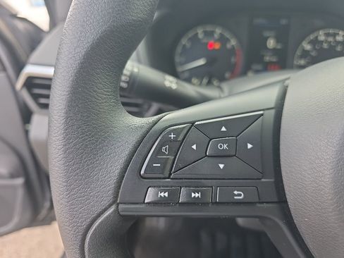 Used 2025 Nissan Altima 2.5 S FWD image 14