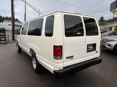 Used 2008 Ford E-350 and Econoline 350 XLT image 3