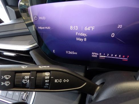 Used 2025 Buick Enclave Sport Touring w/ Super Cruise Package FWD image 11