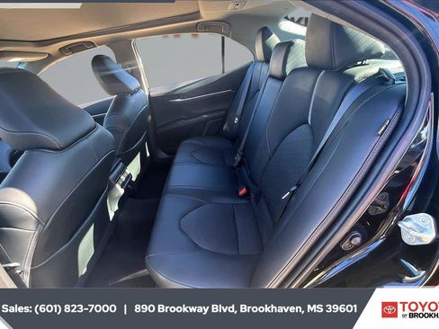 Used 2020 Toyota Camry XSE FWD image 19