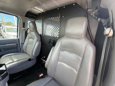 Used 2009 Ford E-350 and Econoline 350 Super Duty image 17