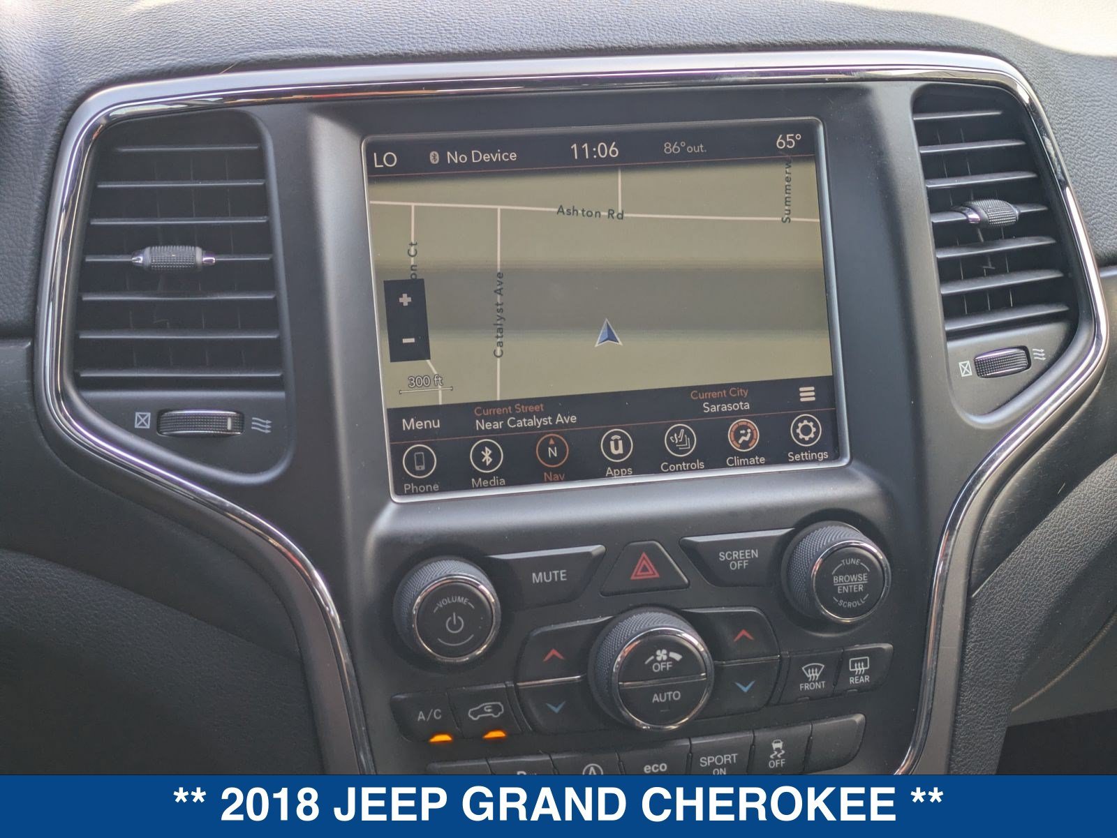 Used 2018 Jeep Grand Cherokee Laredo RWD image 29
