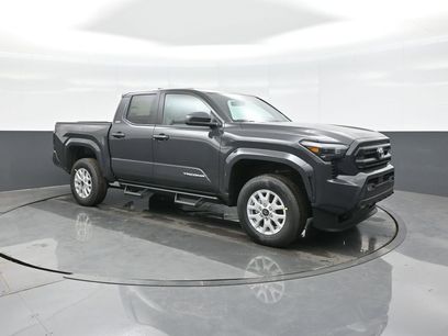 New 2025 Toyota Tacoma SR5