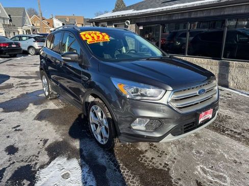 Used 2019 Ford Escape Titanium image 1