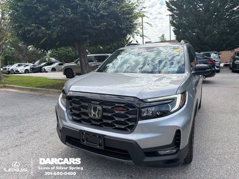 Used 2025 Honda Passport TrailSport image 1