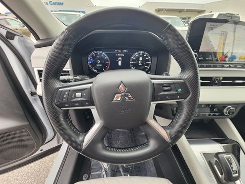 Used 2023 Mitsubishi Outlander SEL FWD image 24