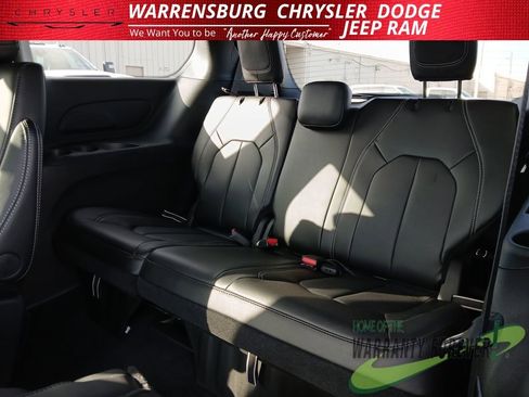 New 2026 Chrysler Pacifica Select image 15