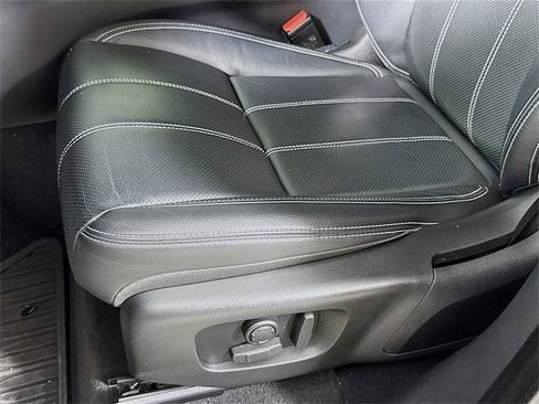 Certified 2023 Land Rover Range Rover Velar R-Dynamic S image 22