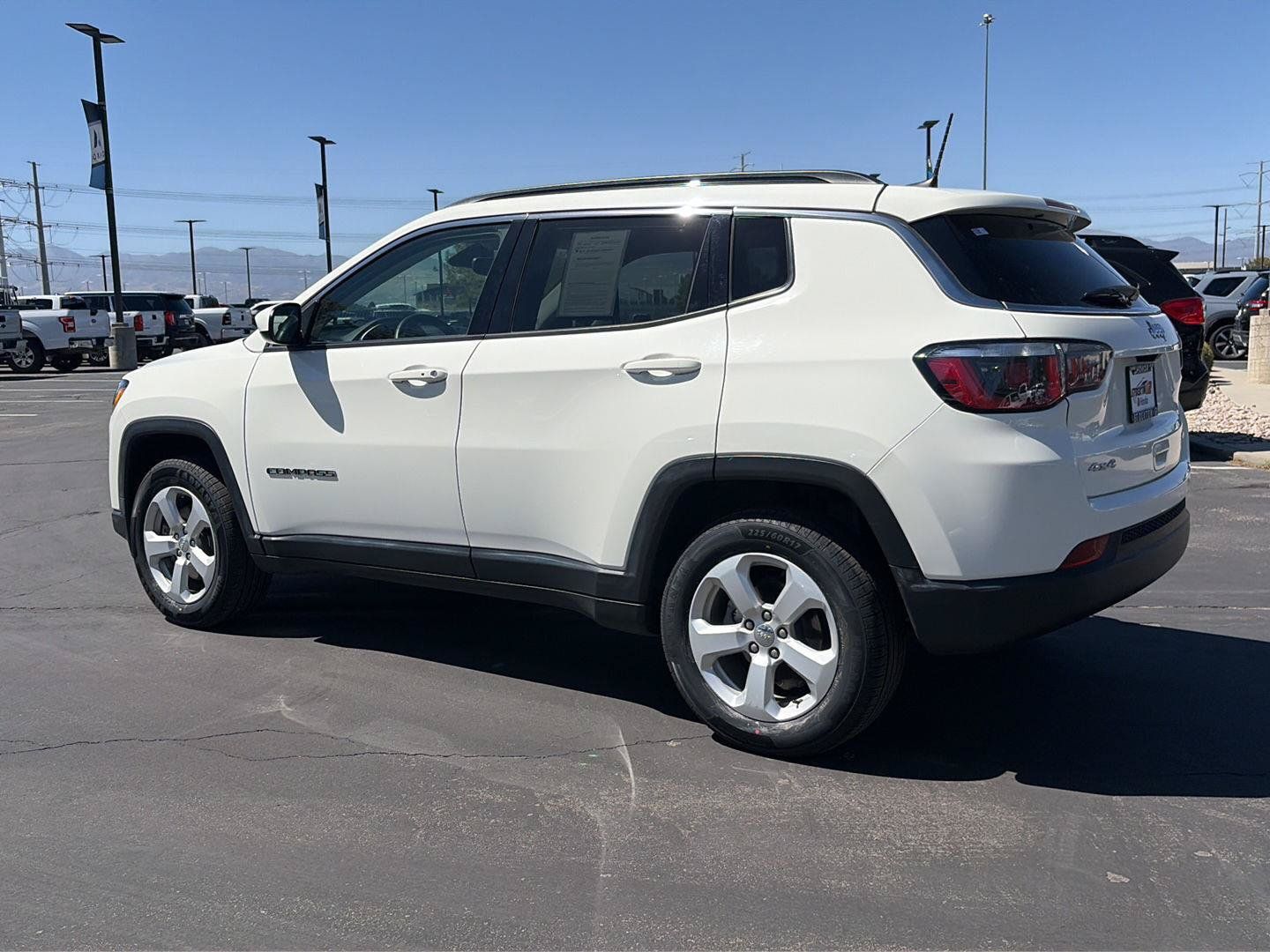 Used 2019 Jeep Compass Latitude w/ Popular Equipment Group AWD/4WD image 6