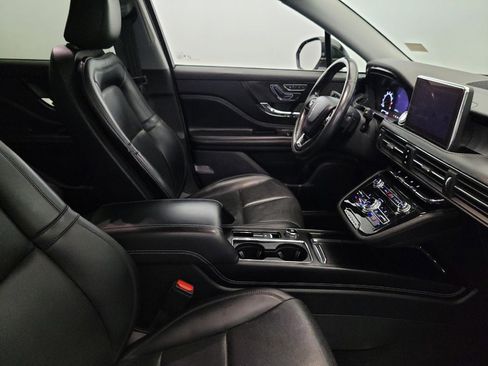 Used 2022 Lincoln Corsair AWD w/ Premium Package image 21