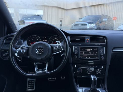Used 2017 Volkswagen GTI Sport image 7