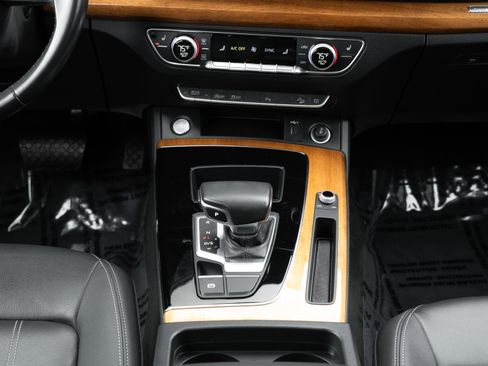 Certified 2023 Audi Q5 2.0T Premium w/ Convenience Package image 17