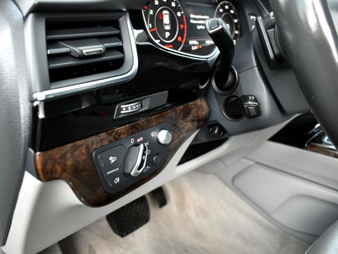 Used 2018 Audi Q7 3.0T Prestige w/ Prestige Package image 46