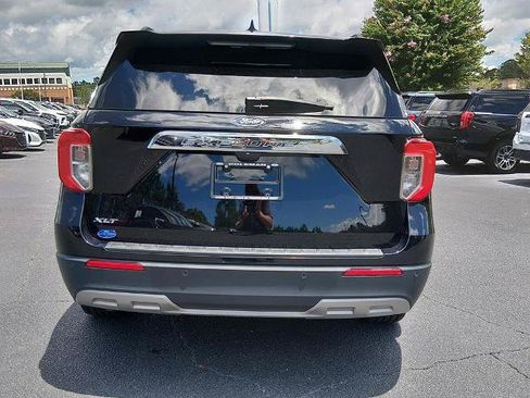 Certified 2023 Ford Explorer XLT w/ Equipment Group 202A RWD image 5