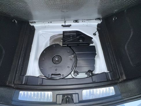 Used 2017 INFINITI QX30 Premium w/ Navigation Package image 25