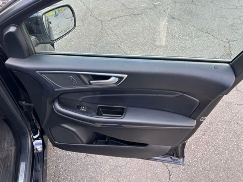 Used 2017 Ford Edge Titanium image 33
