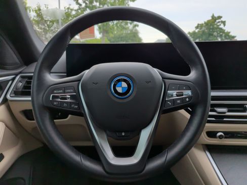 Used 2023 BMW i4 eDrive35 w/ Premium Package RWD image 22