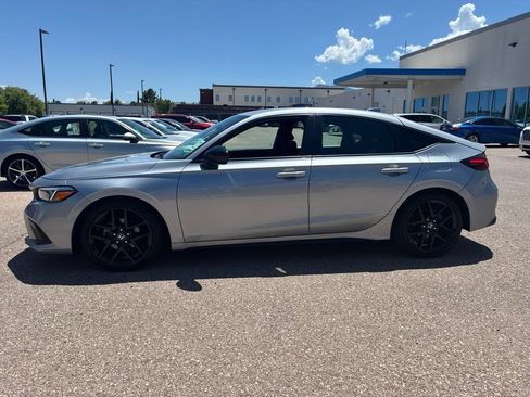 Used 2023 Honda Civic Sport image 2