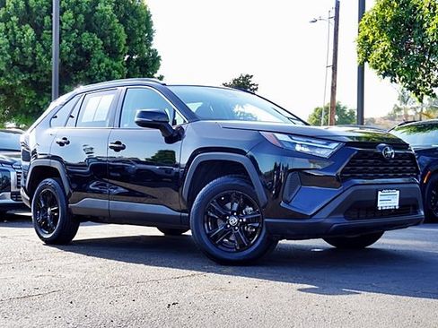 Used 2024 Toyota RAV4 XLE FWD image 2