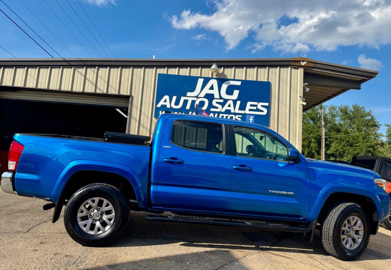 Used 2016 Toyota Tacoma SR5 w/ SR5 Appearance Package (SN) AWD/4WD image 9