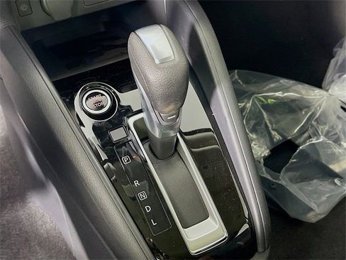 New 2025 Nissan Versa SR w/ Trunk Package image 12