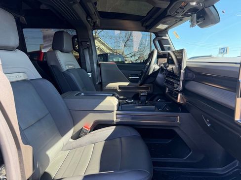 Used 2025 GMC Hummer EV 3X image 35