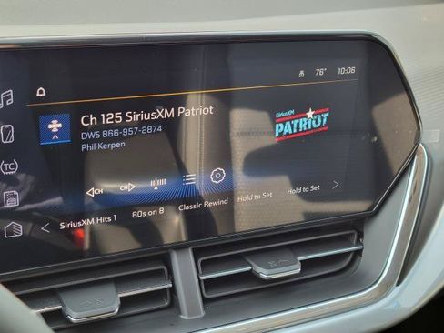 New 2026 Chevrolet Trax LT w/ Sunroof Package FWD image 19