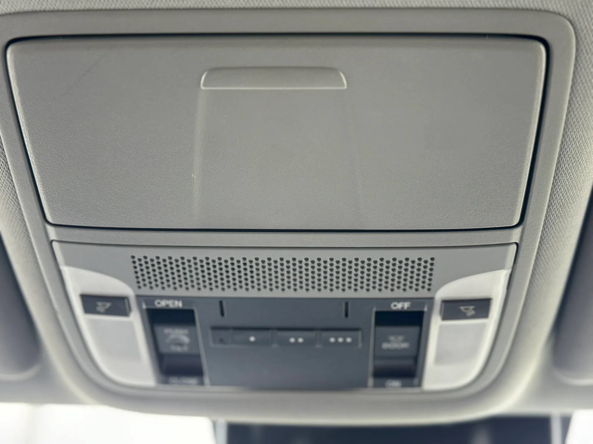 Used 2018 Acura MDX SH-AWD image 30