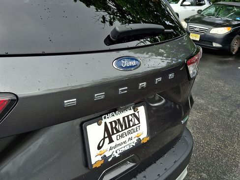 Used 2020 Ford Escape SE FWD image 30