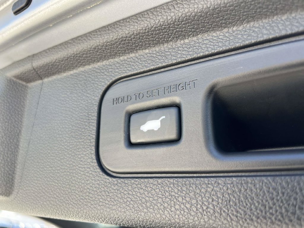 Used 2025 Honda Odyssey Touring image 11