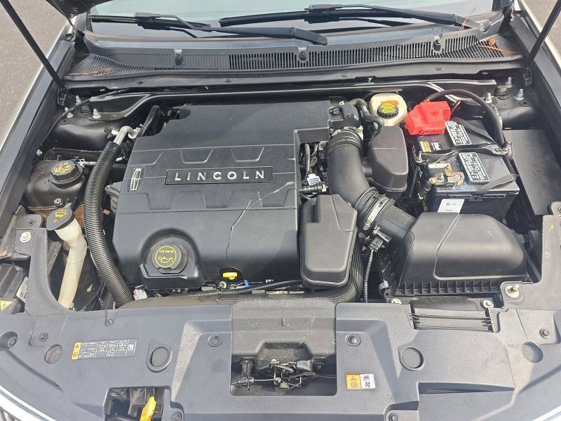 Used 2015 Lincoln MKS w/ Equipment Group 101A FWD image 13
