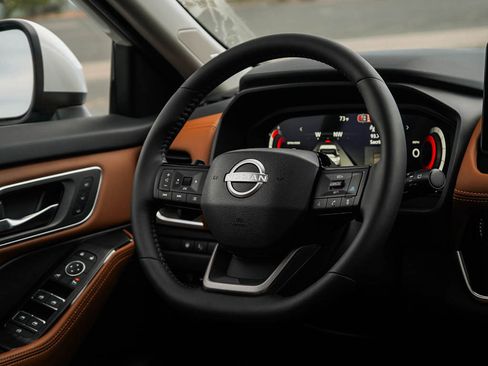 New 2026 Nissan Rogue Platinum image 15