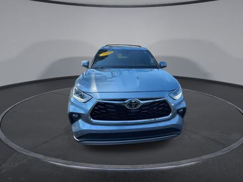 Used 2024 Toyota Highlander Platinum image 6