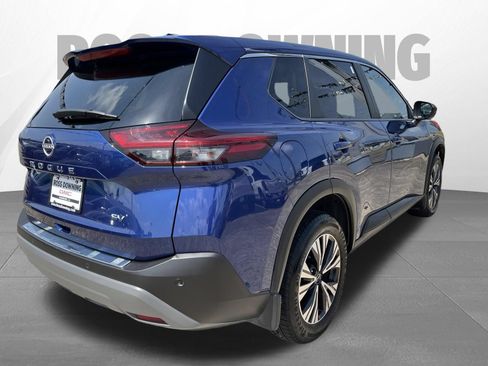 Used 2023 Nissan Rogue SV FWD image 4