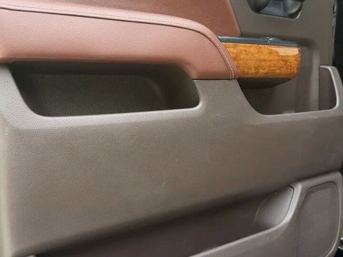 Used 2016 Chevrolet Silverado 2500 High Country w/ Duramax Plus Package image 19