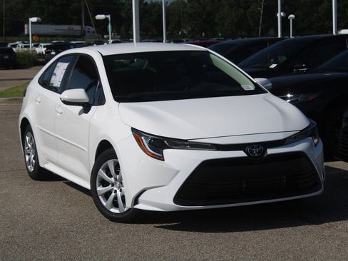 New 2026 Toyota Corolla LE image 12