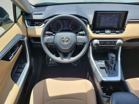 Used 2022 Toyota RAV4 XLE w/ Convenience Package FWD image 19