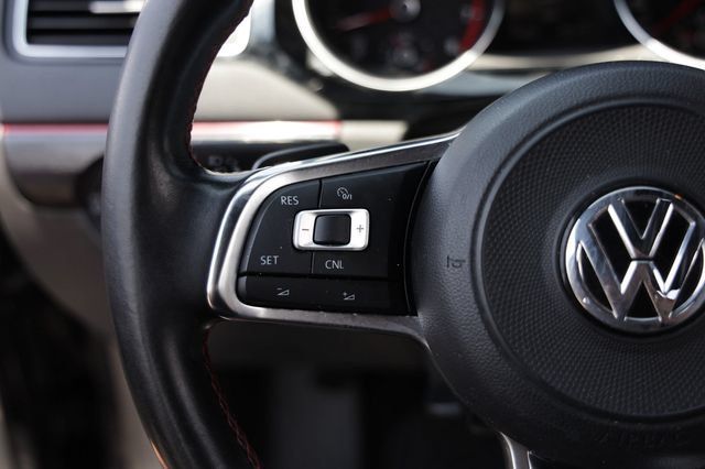 Used 2017 Volkswagen Jetta GLI FWD image 28