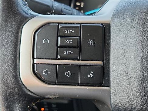 Used 2024 Ford Expedition XLT RWD image 17